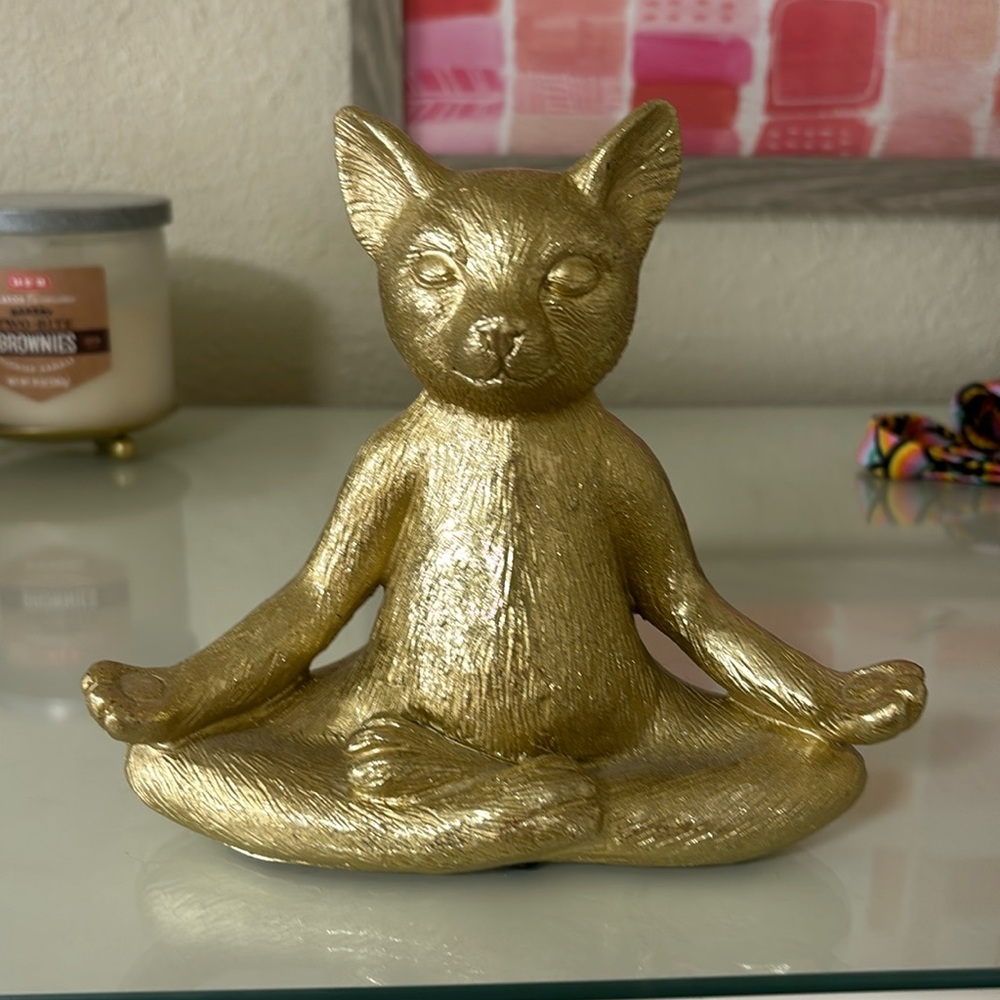 Gold Cat Decor